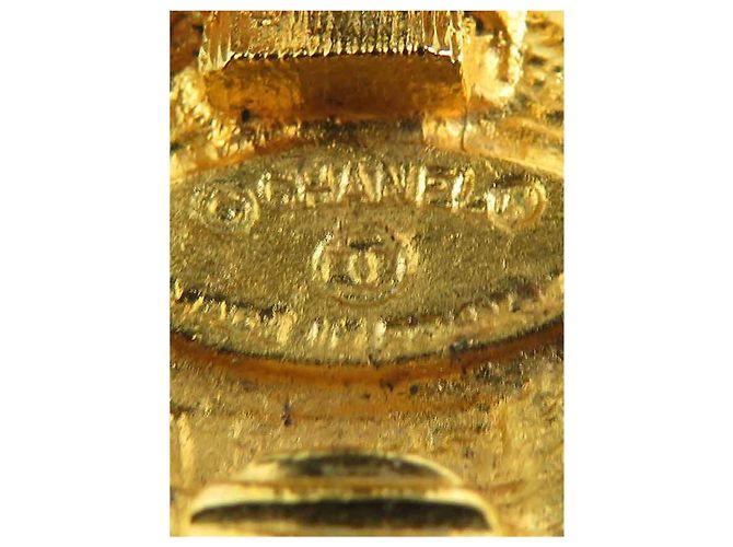 Orecchini a clip rotondi Chanel Gold CC Gold Plated Rue Cambon - vista 4