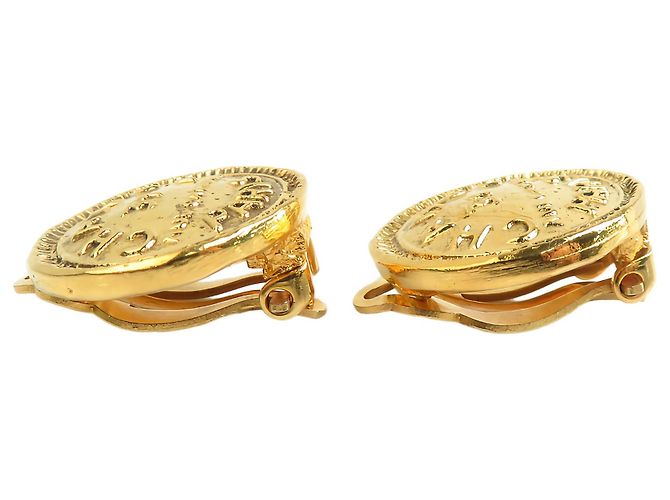 Orecchini a clip rotondi Chanel Gold CC Gold Plated Rue Cambon - vista 8