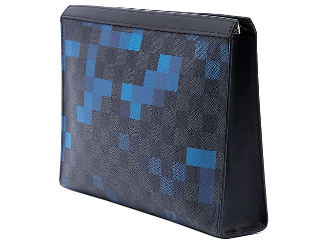 Louis Vuitton Gray Damier Graphite Pixel Pochette Voyage MM - vista 2