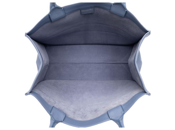 Dior Book Tote Medium in pelle goffrata blu - vista 4