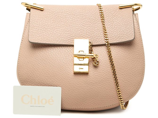 Chloé Drew Crossbody em pele de cordeiro granulada castanha Small - vista 7