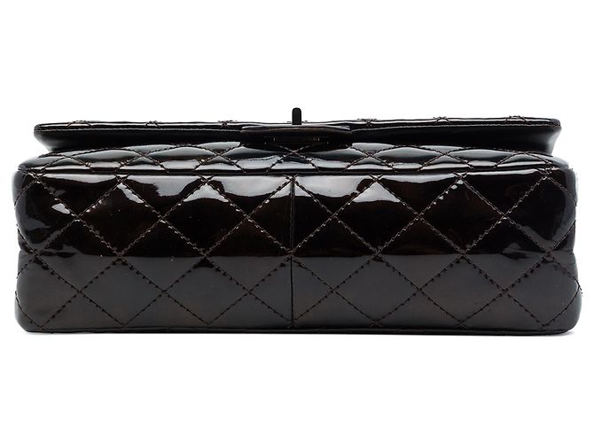 Chanel Brown Quilted Patent Reissue 2.55 Double Flap 226 - vista 3