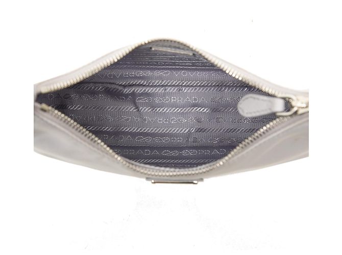 Bolsa de Ombro Prada White Mini Tessuto Re Edition 2005 - vista 4