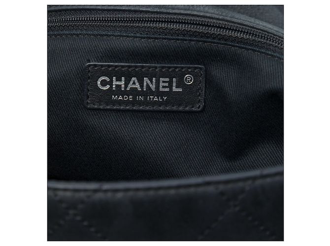 Chanel Black Quilted Iridescent Calfskin VIP Flap - vista 5