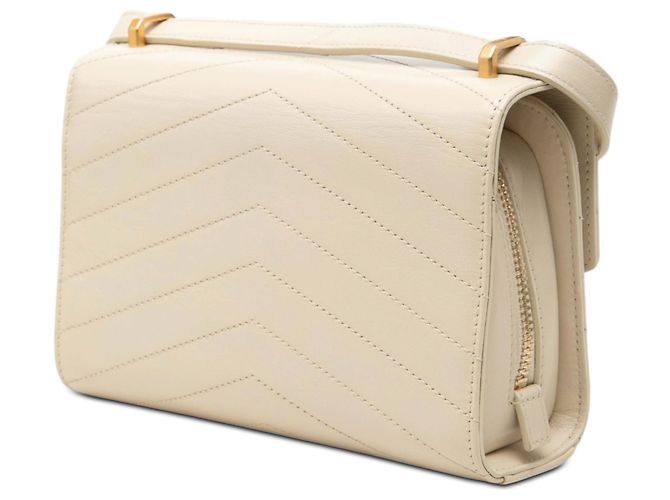 Chanel Brown Small CC Chevron Calfskin Medal Flap - vista 2