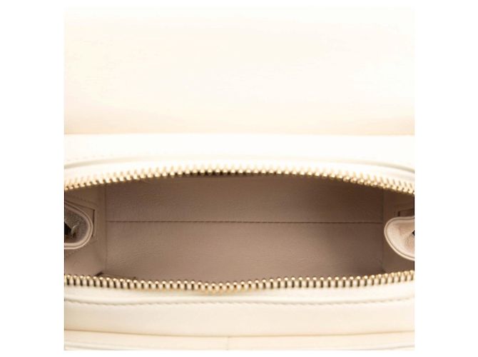 Chanel Brown Small CC Chevron Calfskin Medal Flap - vista 4