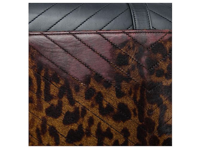 Autre Marque Saint Laurent Borsa a Tracolla a Busta Classic Monogram in Pelle di Vitello Chevron Marrone e Peluria di Vitello con Stampa Leopardata - vista 5