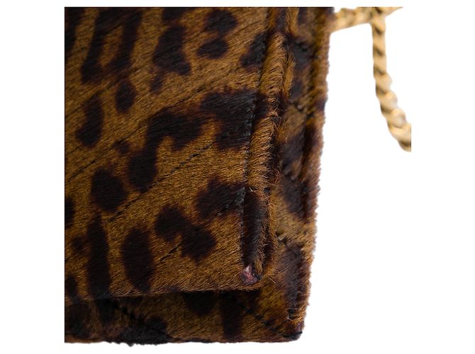 Autre Marque Saint Laurent Borsa a Tracolla a Busta Classic Monogram in Pelle di Vitello Chevron Marrone e Peluria di Vitello con Stampa Leopardata - vista 7