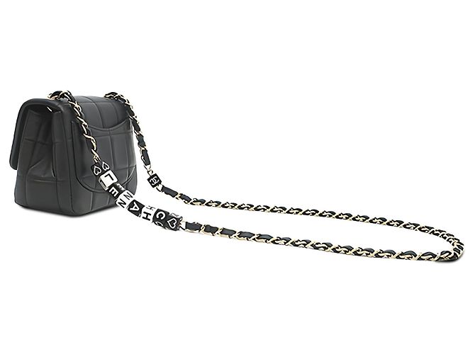 Chanel Mini Monacoco Flap em pele de cordeiro acolchoada preta com cristais de resina quadrados - vista 2