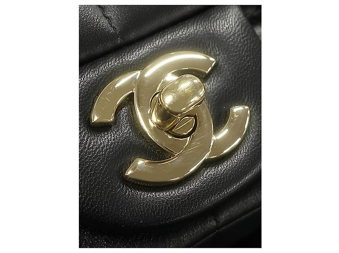 Chanel Mini Monacoco Flap em pele de cordeiro acolchoada preta com cristais de resina quadrados - vista 6