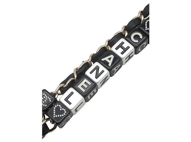 Chanel Mini Monacoco Flap em pele de cordeiro acolchoada preta com cristais de resina quadrados - vista 8