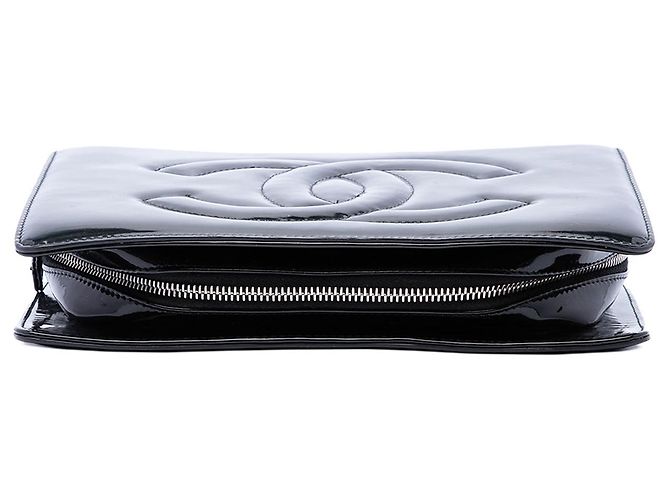 Clutch Chanel Mini CC de charol negro con cadena - vista 3