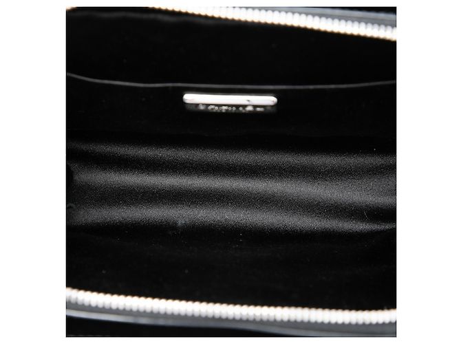 Clutch Chanel Mini CC de charol negro con cadena - vista 4