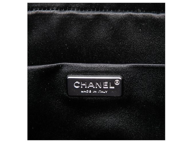 Clutch Chanel Mini CC de charol negro con cadena - vista 5