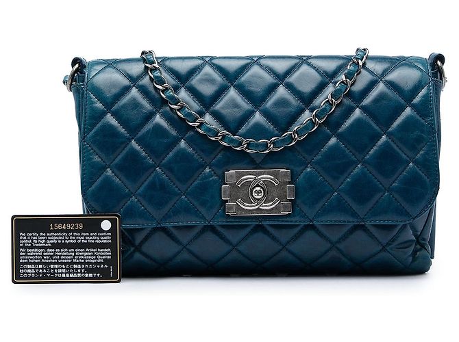 Chanel Blue Quilted Glazed Calfskin Soft Boy Flap - vista 6