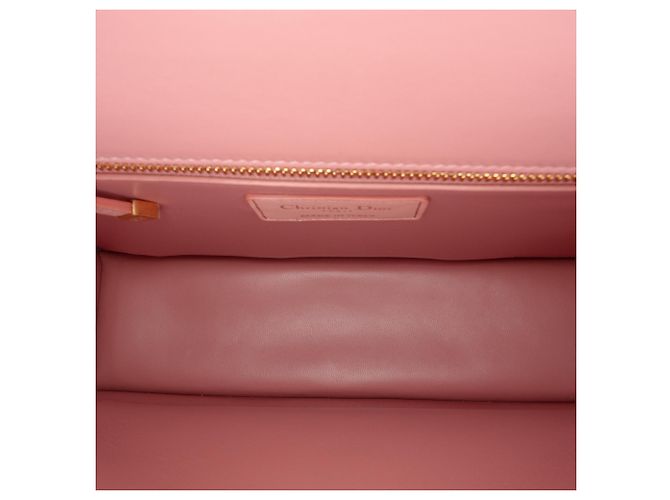 Bolsa 30 Montaigne Dior em pele de vitelo degradê rosa - vista 4