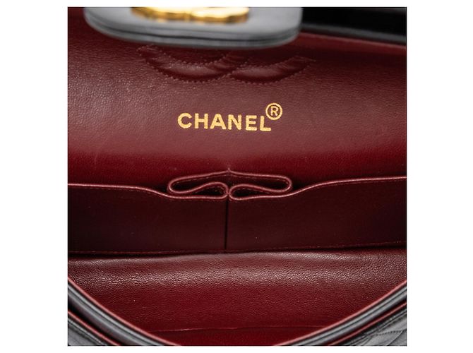 Chanel Black Small Classic Lambskin Double Flap - vista 4