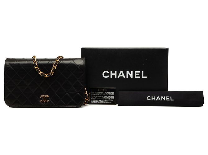 Chanel Black Medium CC Quilted Lambskin Full Flap - Ansicht 7