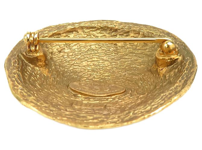 Spilla rotonda placcata oro Chanel Gold CC - vista 3