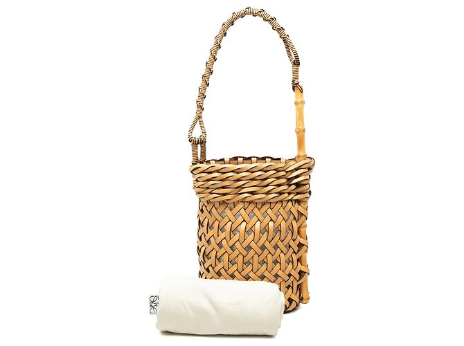 Bolso Bucket LOEWE de piel trenzada beige y bambú - vista 6