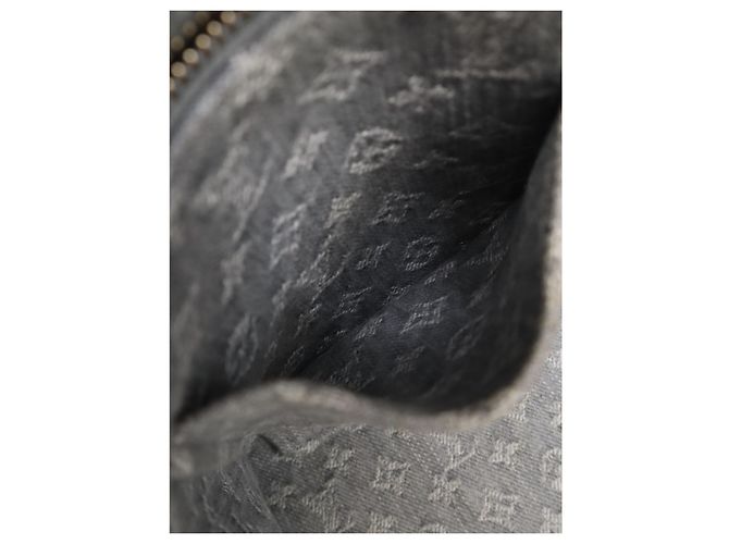 Louis Vuitton Gray Monogram Denim Onthego MM - vista 7