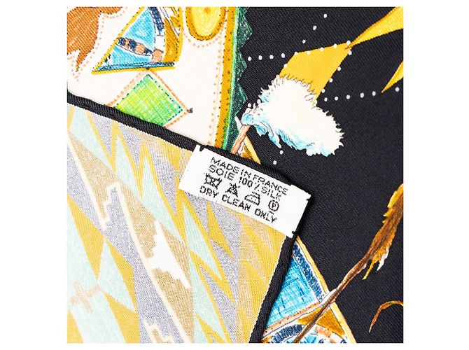 Pañuelo de seda Hermès Black Les Danses 90 - vista 3