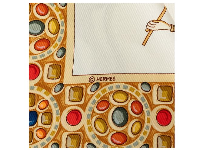 Pañuelo de seda Hermès White Le Triomphe du Paladin - vista 5