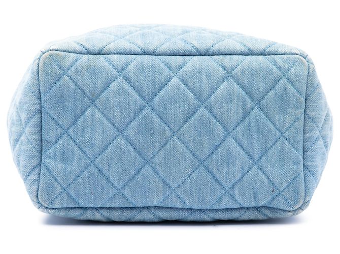 Borsa Secchiello Chanel Blue Quilted Denim Urban Spirit - vista 3
