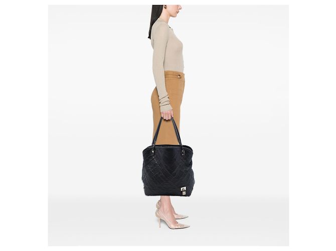 Louis Vuitton Black Monogram Lambskin Antheia Lilia GM - vista 7