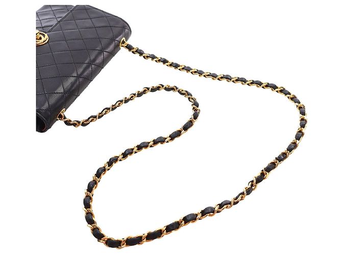 Chanel Black Mini Lambskin Circle CC Single Flap - vista 15