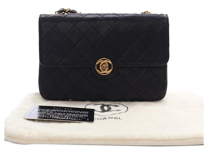 Chanel Black Mini Lambskin Circle CC Single Flap - vista 6