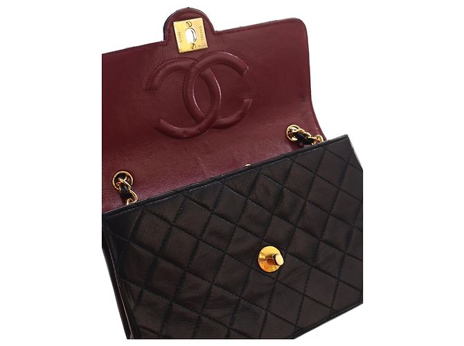Chanel Black Mini Lambskin Circle CC Single Flap - vista 8