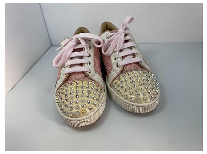 Christian Louboutin Sneakers mesh e pelle rosa con borchie - vista 3