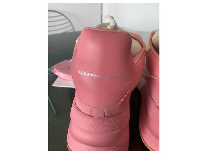 Sneakers Alexander McQueen in Pelle Bianco e Rosa - vista 8