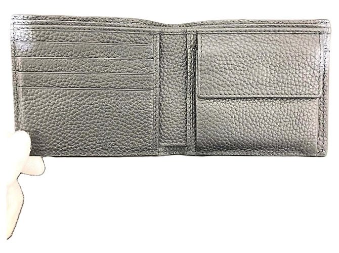 Portafoglio bi-fold Maxi GG di Gucci - vista 3