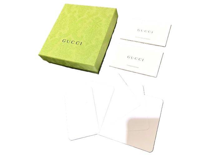Portafoglio bi-fold Maxi GG di Gucci - vista 5