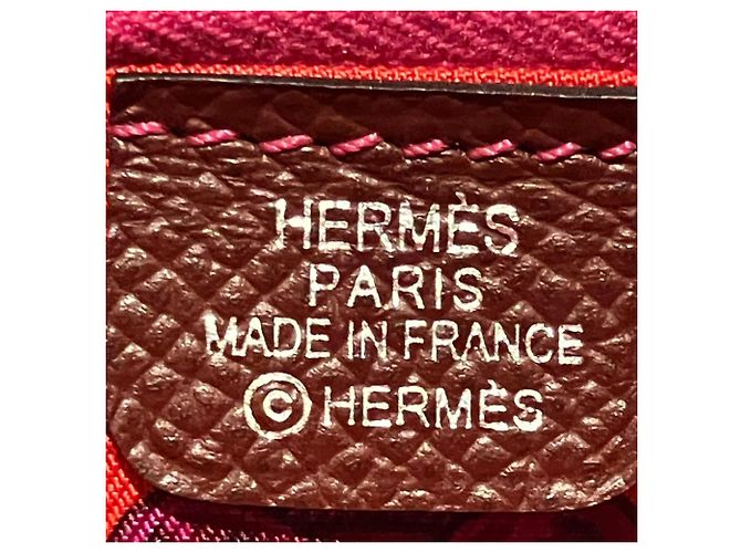 Carteira bi-fold compacta em seda Azap da Hermès - vista 3