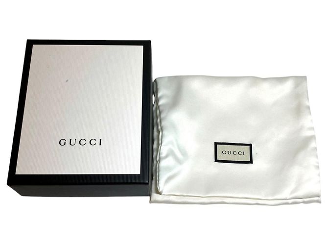 Billetera bifold GG Marmont de cuero de Gucci - vista 5