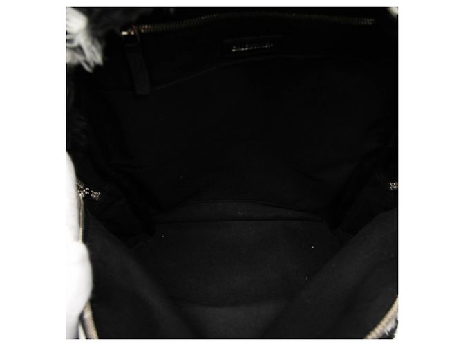 Balenciaga Everyday Rucksack aus schwarzem Kunstfell - Ansicht 4