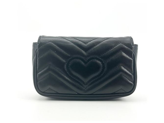 Mini borsa in pelle matelassé GG Marmont di Gucci - vista 2