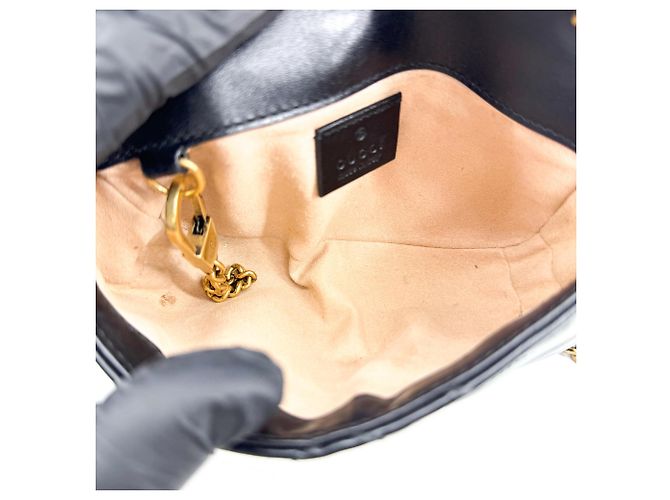 Mini borsa in pelle matelassé GG Marmont di Gucci - vista 5