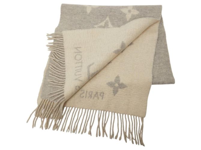 Louis Vuitton Monogram Echarpe Reykjavik Scarf - view 2