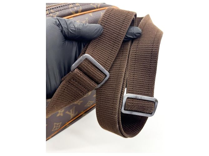 Louis Vuitton Reporter Monogram Canvas PM - vue 6