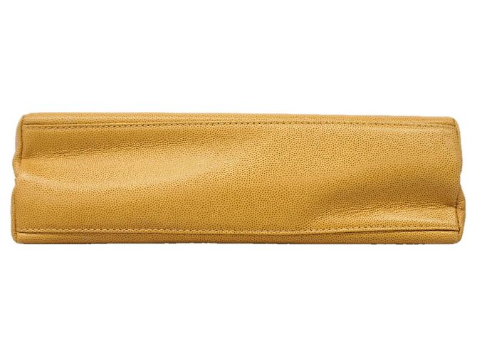 Bolsa Chanel em couro de bezerro granulado bege - vista 3