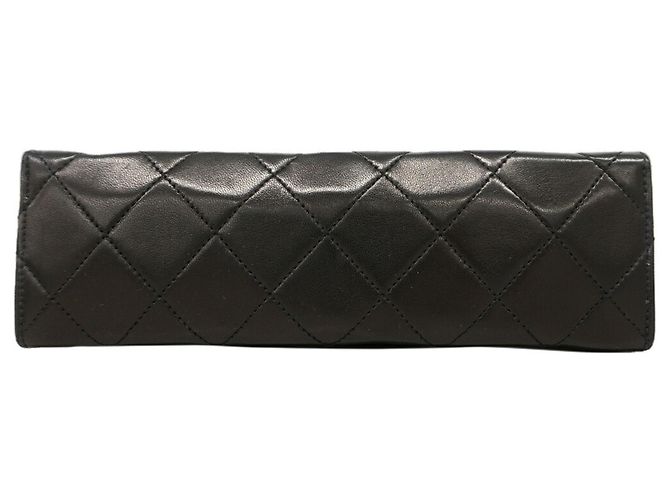 Timeless Borsa a tracolla Chanel Matelassé con catena in pelle d'agnello nera - vista 3