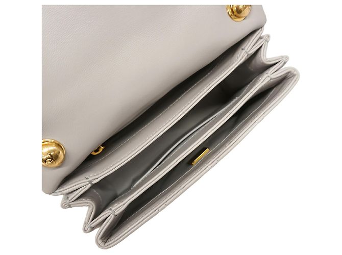 Chanel Matelassé Schultertasche mit Kette - Ansicht 4