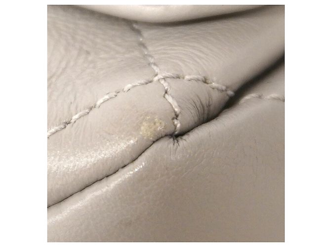 Chanel Matelassé Schultertasche mit Kette - Ansicht 6