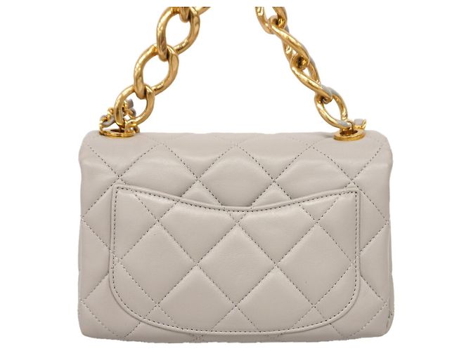 Chanel Matelassé Schultertasche mit Kette - Ansicht 9