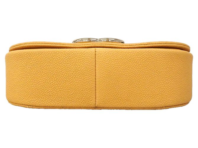 Bolsa de ombro Chanel amarela - vista 3