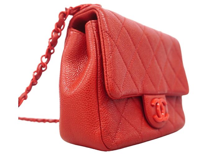 Bolsa de Ombro com Corrente Chanel Matelassé - vista 2